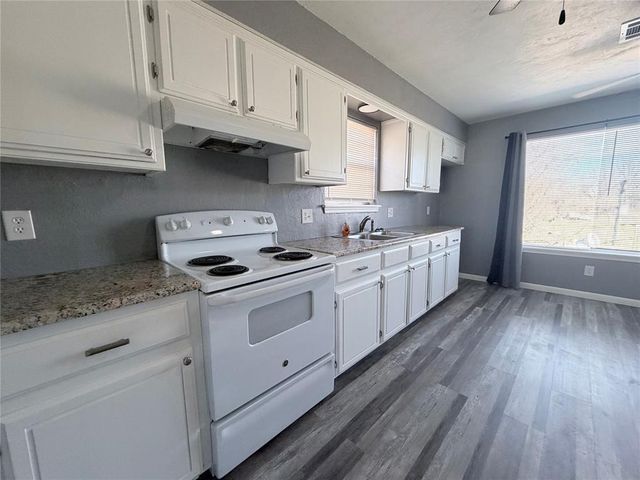 2990 Greenleaf Drive, Newalla, OK 74857