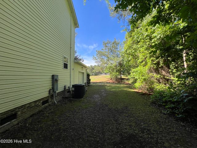 568 Bald Eagle Drive, Vass, NC 28394