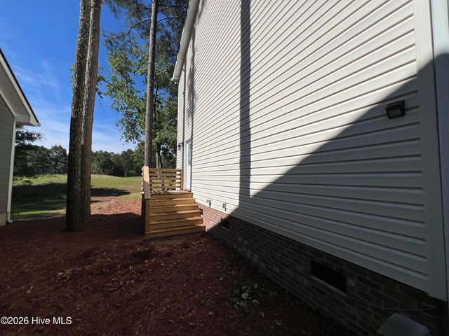 568 Bald Eagle Drive, Vass, NC 28394