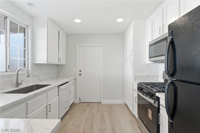 5449 Bugle Way 104, Las Vegas, NV 89108