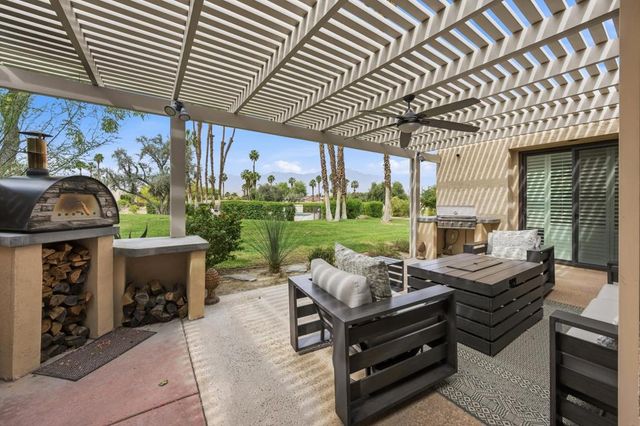 613 Desert West Drive, Rancho Mirage, CA 92270