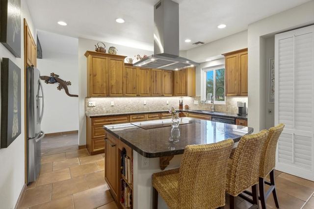 613 Desert West Drive, Rancho Mirage, CA 92270