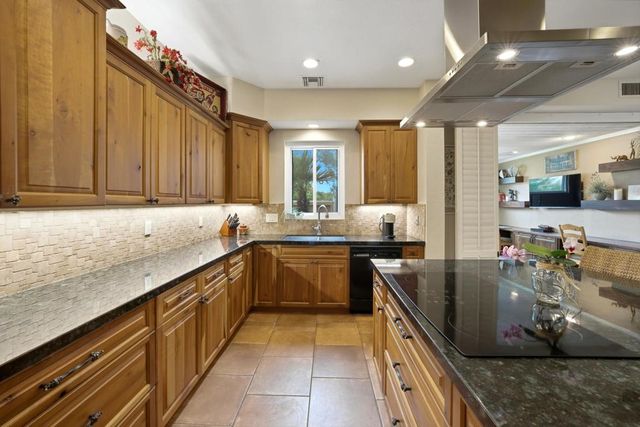 613 Desert West Drive, Rancho Mirage, CA 92270