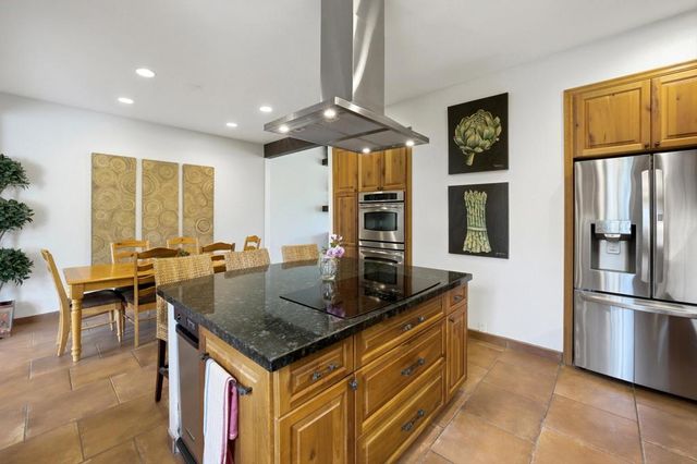 613 Desert West Drive, Rancho Mirage, CA 92270