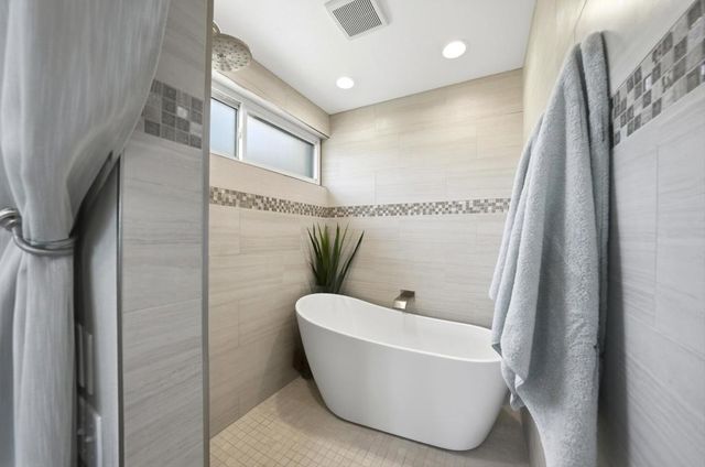 613 Desert West Drive, Rancho Mirage, CA 92270