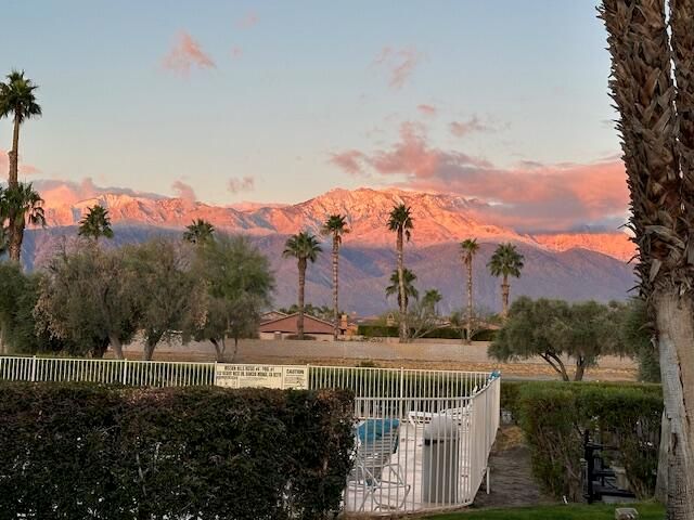 613 Desert West Drive, Rancho Mirage, CA 92270
