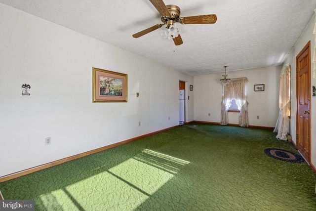 115 SUNSET DR, Stanley, VA 22851