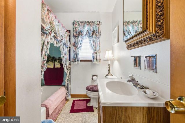 115 SUNSET DR, Stanley, VA 22851