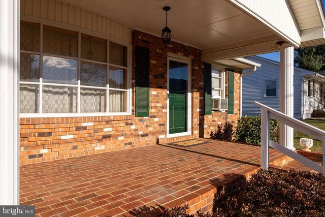 115 SUNSET DR, Stanley, VA 22851