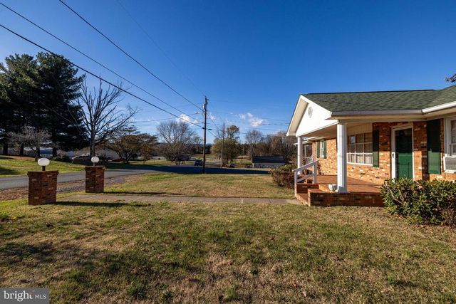 115 SUNSET DR, Stanley, VA 22851