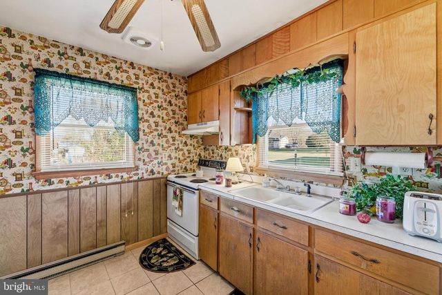 115 SUNSET DR, Stanley, VA 22851