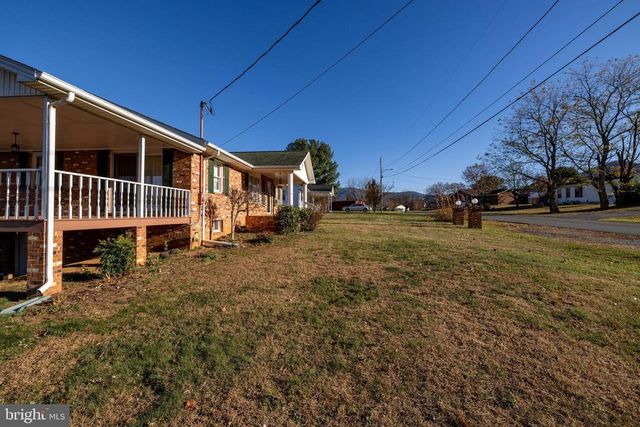 115 SUNSET DR, Stanley, VA 22851