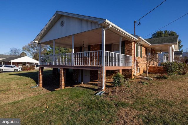 115 SUNSET DR, Stanley, VA 22851