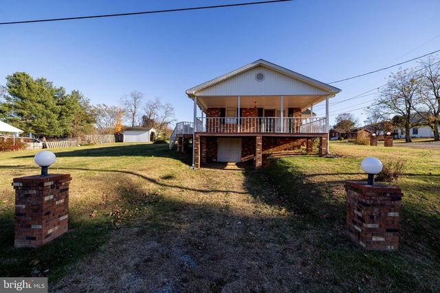 115 SUNSET DR, Stanley, VA 22851