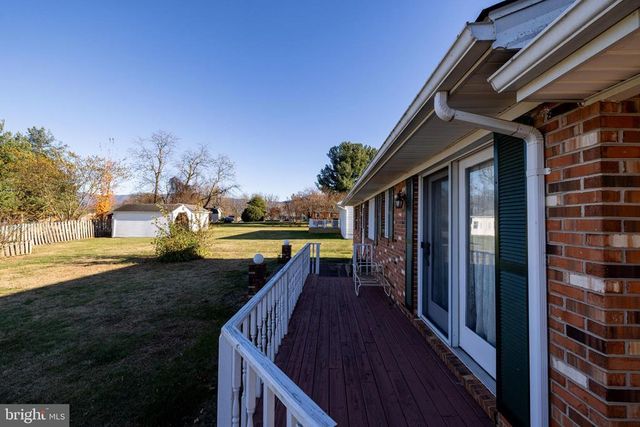 115 SUNSET DR, Stanley, VA 22851