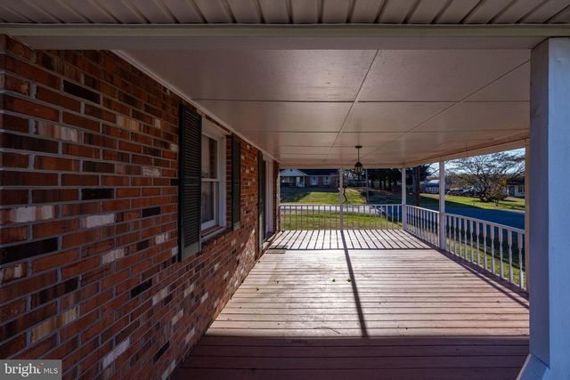 115 SUNSET DR, Stanley, VA 22851