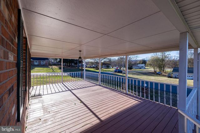 115 SUNSET DR, Stanley, VA 22851