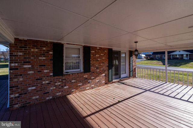 115 SUNSET DR, Stanley, VA 22851