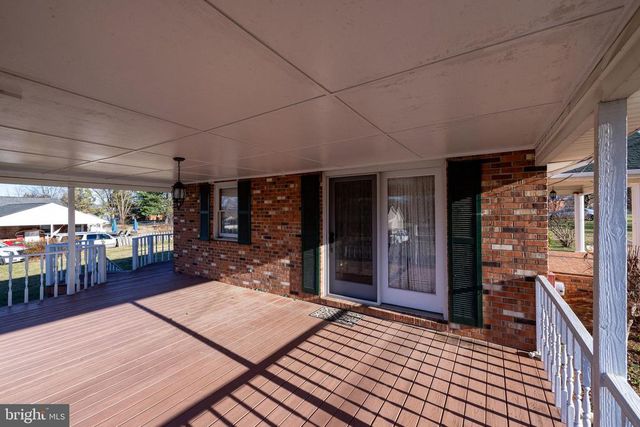 115 SUNSET DR, Stanley, VA 22851