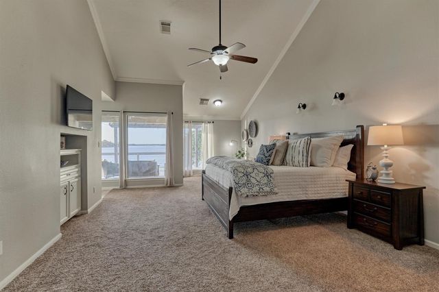 157 Capetown, Conroe, TX 77356