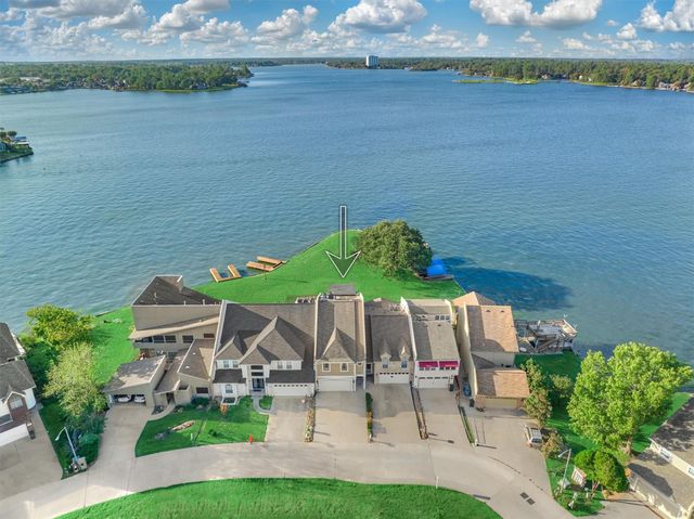 157 Capetown, Conroe, TX 77356