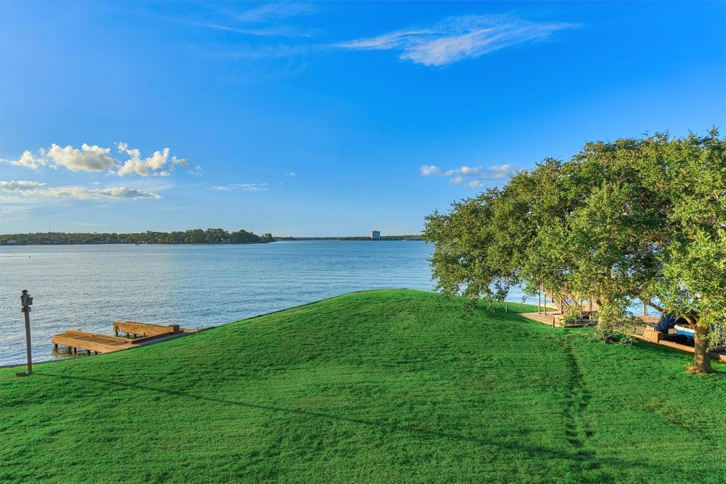 157 Capetown, Conroe, TX 77356