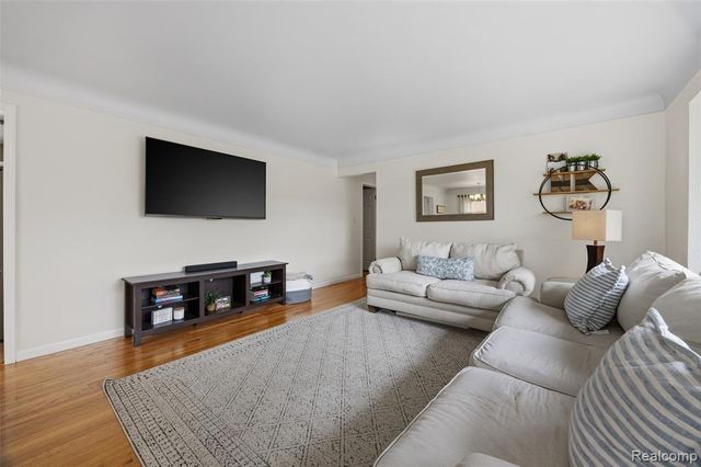 35314 Richland Street, Livonia, MI 48150