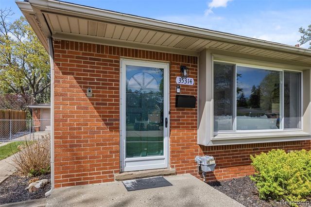 35314 Richland Street, Livonia, MI 48150