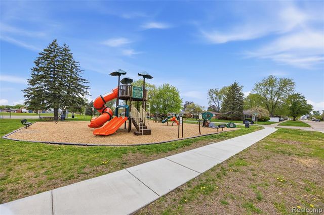 35314 Richland Street, Livonia, MI 48150