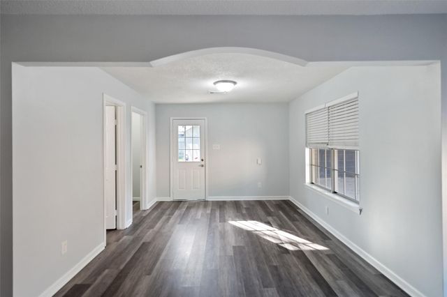 5107 Whittier Oaks Drive, Friendswood, TX 77546