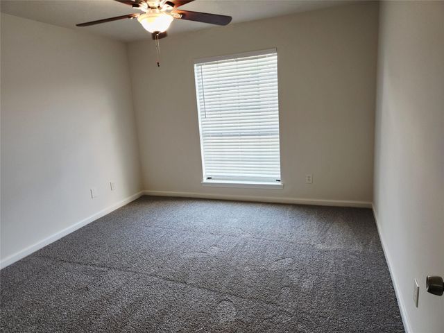 5107 Whittier Oaks Drive, Friendswood, TX 77546