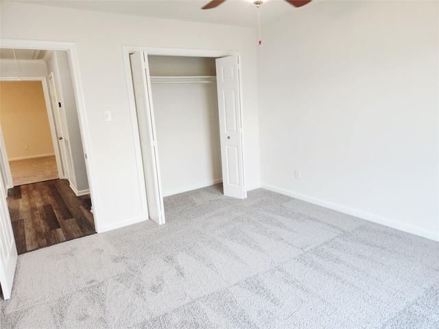 5107 Whittier Oaks Drive, Friendswood, TX 77546