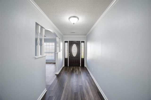 5107 Whittier Oaks Drive, Friendswood, TX 77546