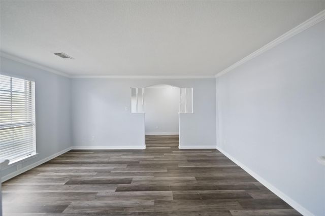 5107 Whittier Oaks Drive, Friendswood, TX 77546