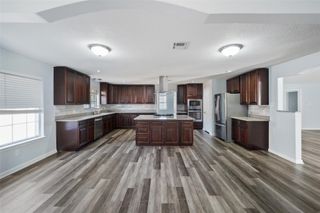 5107 Whittier Oaks Drive, Friendswood, TX 77546