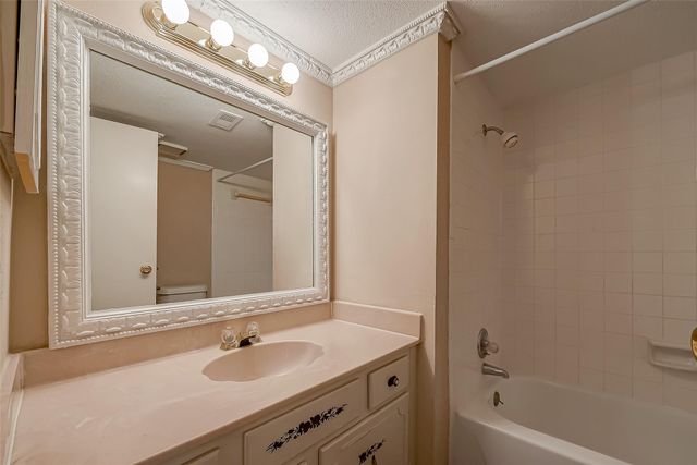 14911 Wunderlich Drive 1206, Houston, TX 77069