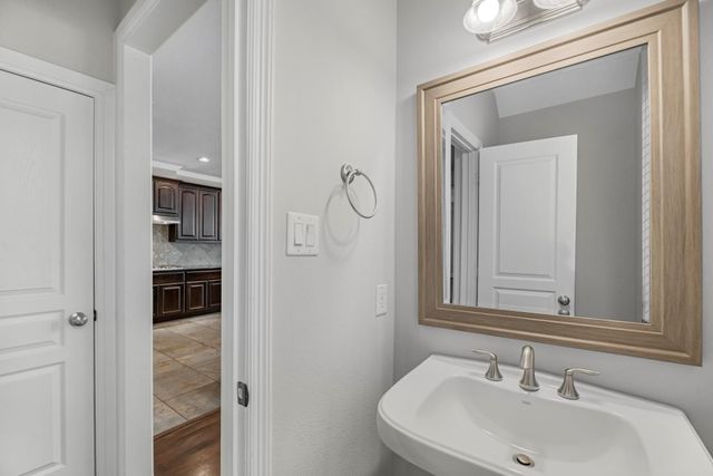 247 W 25th Street, Houston, TX 77008