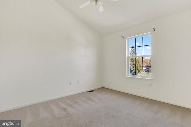 1 DINWIDDIE CT, Gettysburg, PA 17325