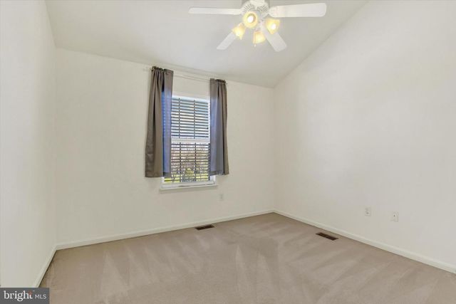 1 DINWIDDIE CT, Gettysburg, PA 17325