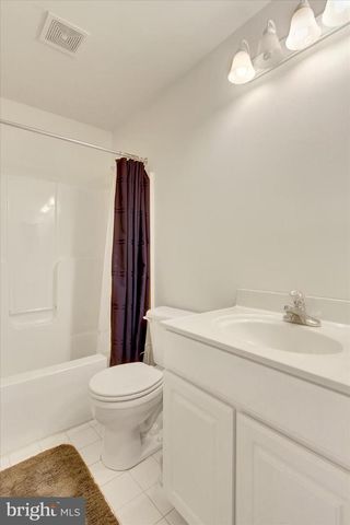 1 DINWIDDIE CT, Gettysburg, PA 17325
