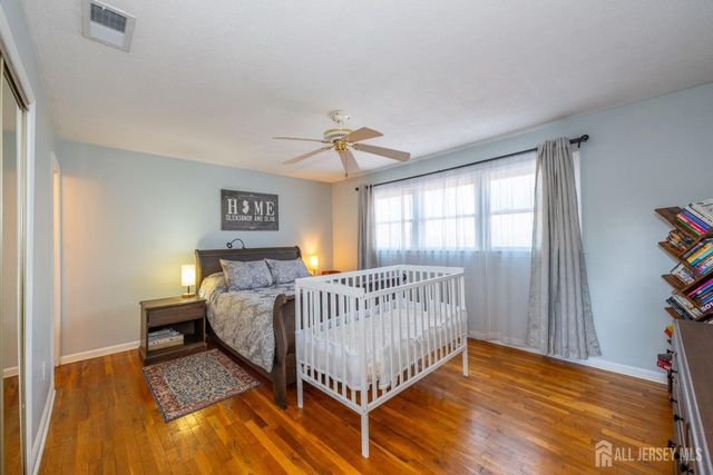 8 Sherbone Place, Sayreville, NJ 08872