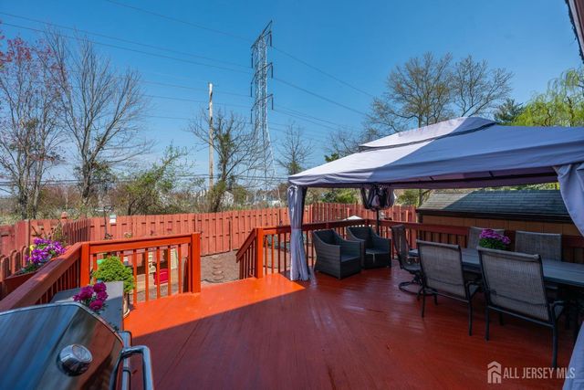 8 Sherbone Place, Sayreville, NJ 08872