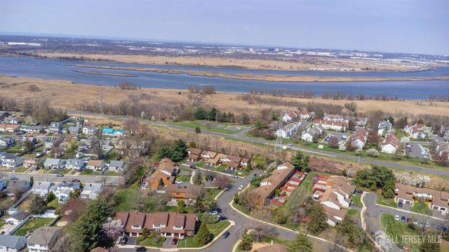 8 Sherbone Place, Sayreville, NJ 08872
