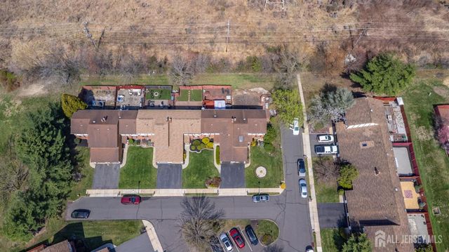 8 Sherbone Place, Sayreville, NJ 08872