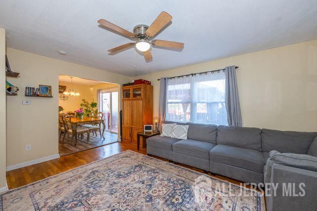 8 Sherbone Place, Sayreville, NJ 08872