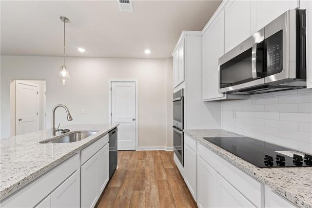 719 CONEFLOWER Way, Mcdonough, GA 30253