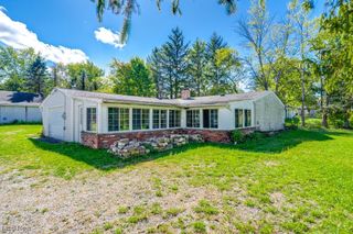7501 Mayfield Road, Chesterland, OH 44026