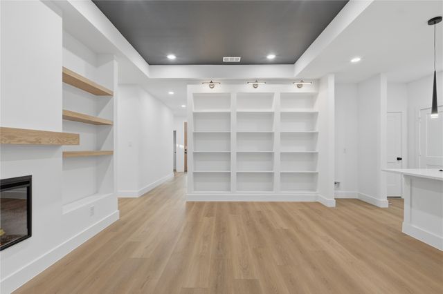 8724 Quinn Street, Dallas, TX 75217