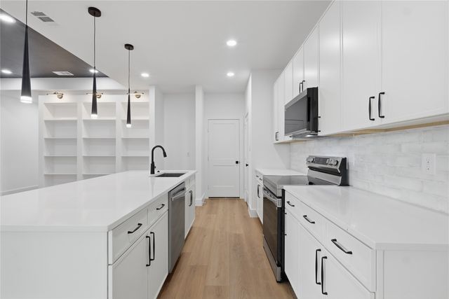 8724 Quinn Street, Dallas, TX 75217