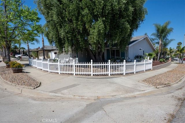 1668 Kenora, Escondido, CA 92027